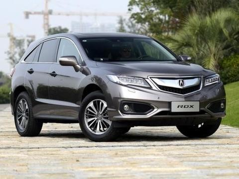 操控不输宝马，V6动力完虐Q5，全进口却卖国产Q5价，为何没人要