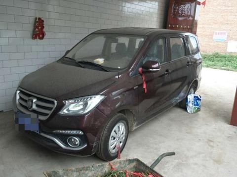 朋友叫我放弃五菱宏光买这车，老司机都说我会买车！