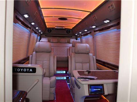 丰田考斯特/柯斯达个性化定制褒衣博带