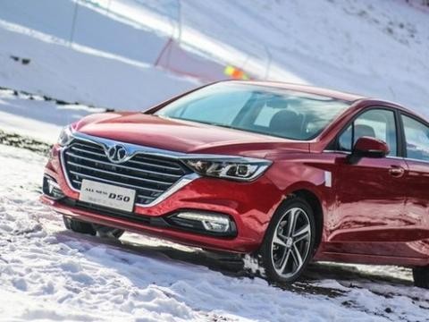 媳妇想了2天直接放弃吉利帝豪，奔驰品质仅售6万，还买啥英朗？