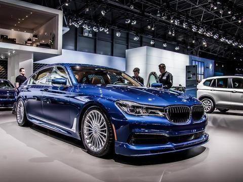 宝马7系换车标，身价暴涨3倍，3.6秒破百吊打超跑！