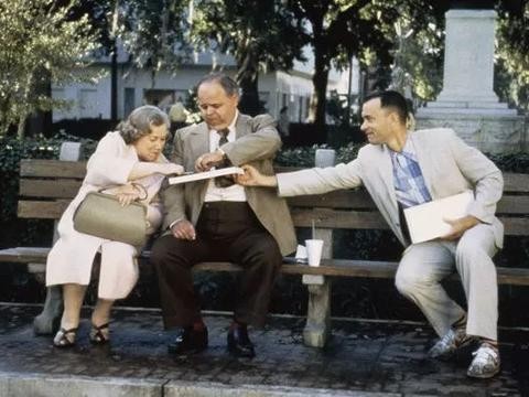 朋友要托我买睿骋CC，你说我该怎么办？