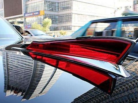 哈尔滨最牛红旗车, 车牌号1949, 跟上去就为了多看几眼