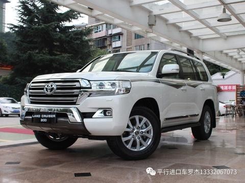 2018款丰田酷路泽4000中东版已经现车新增6速档位坦克掉头