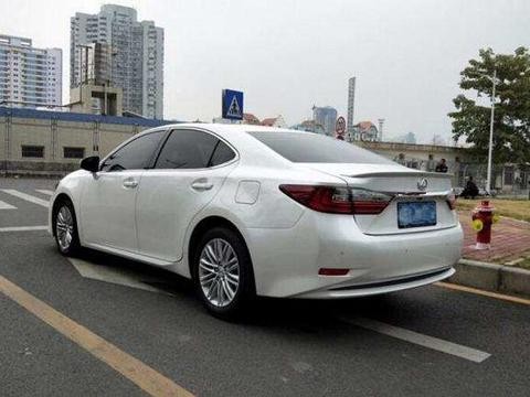 买了这车被人嘲笑说不如买宝马3系, 却不知我这车是跟5系竞争的