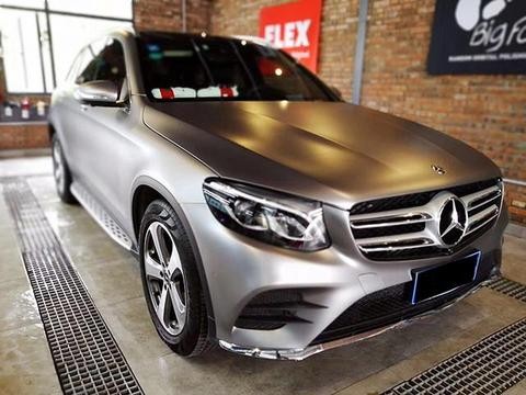 奔驰GLC260车身改色绸缎冰钨钢贴膜效果图 高大威猛