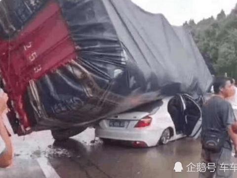 这场车祸让所有看不好吉利的人都傻了眼 反而成为吉利最好的广告