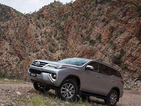 与霸道同平台生产, 这台丰田进口7座SUV, 仅25万起