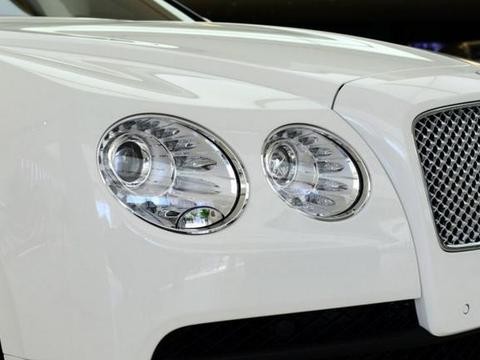 顶配迈巴赫S级裸车288万还加价这款便宜好几十万，劳斯莱斯档次