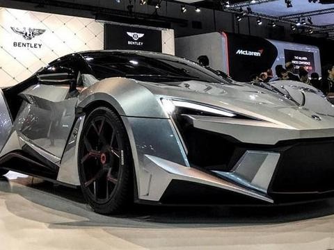 现实中的变形金刚，中东人因它看不起法拉利，就像从电影中开出来