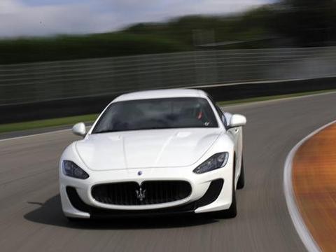 揭秘！为何买车不买白色？