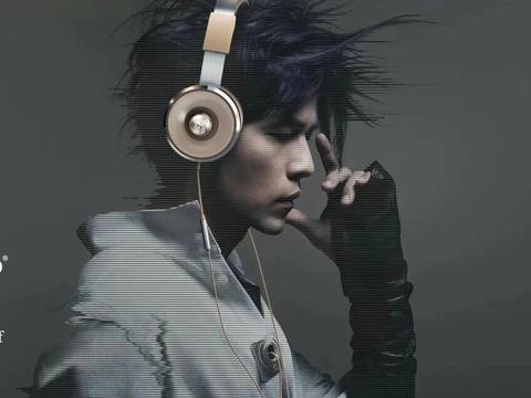 他比周杰伦还有才华，却一直不被人认可，出门开两百万保时捷！