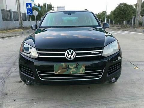 大众途锐落地价96万，现今仅售24万，外观低调且豪华开到哪都有面