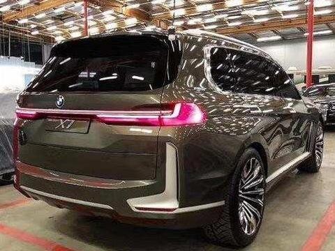 气场很强大 宝马X7实车照