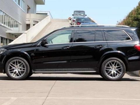 200万最优选择不是路虎保时捷, 这车品牌全球公认, 4.9秒破百