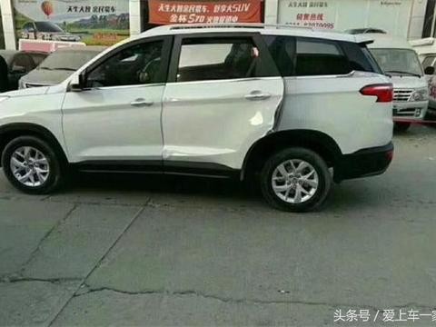 刚买的新车还没上牌，买车才花了6万，开一次车门却要花40万！