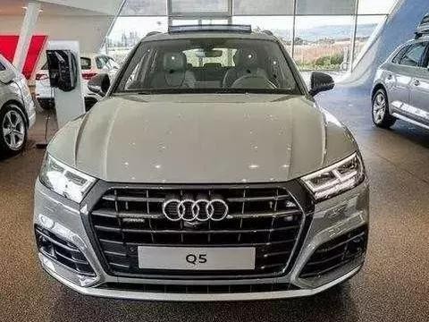 18款奥迪Q5, 颜值比老款好看, 奔驰宝马拿什么比