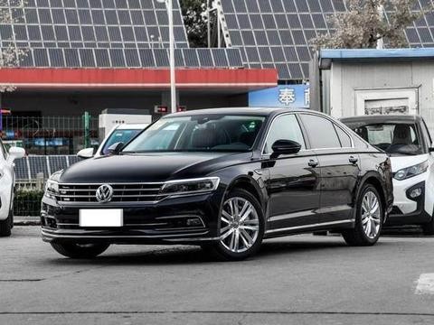 这豪华车挺不住了，降6万卖不动，懂车的却说：花A4的钱买了台A6