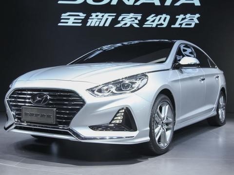 这款中级车吊打帕萨特：高颜值＋T动力连降5万却并不讨喜？