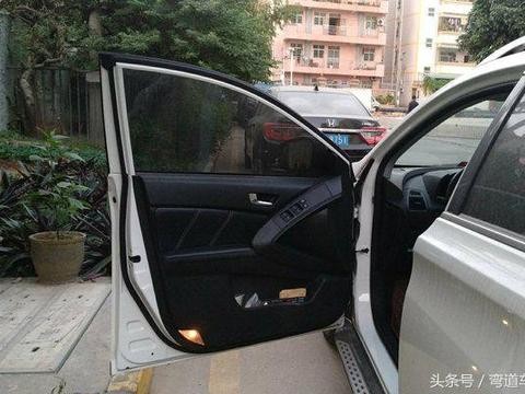 纳智捷-优6 SUV 2015款 1.8T 时尚升级型，内饰大气，科技感十足