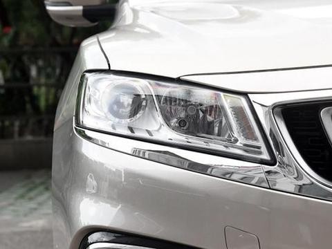 12万起，近5米车长比帕萨特大气，标配全景天窗，国产安全轿车