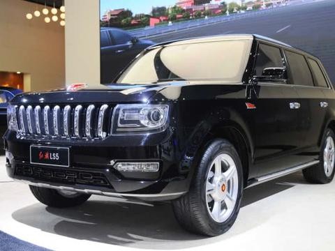 霸气不输陆巡，长5.2米轴距超3米自带“龙纹身”，看车标都不敢惹