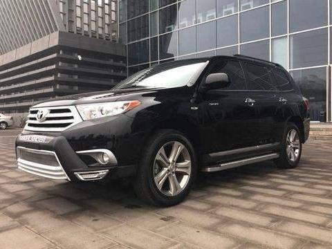 这款车搭载V6发动机，大七座SUV，售价20万成最良心车型