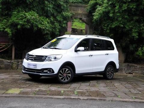 论颜值它可能不行 但是性价比绝对是中国神车