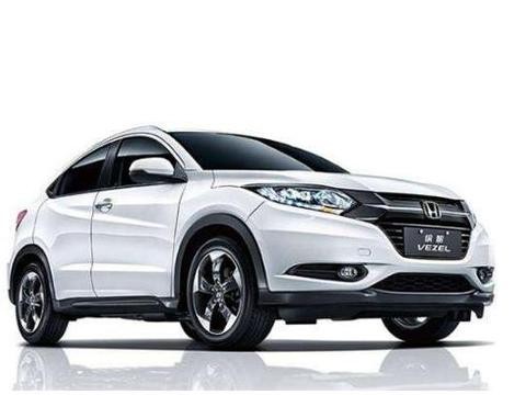 这车配置很高，全景大天窗+无匙进入，新车油耗只有6.5L