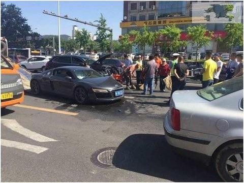 车主打电话给保险公司,说撞了一辆奥迪,保险员看后“心疼”赔偿款