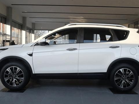 军工产品, 比哈弗H6大一圈, 售10万!