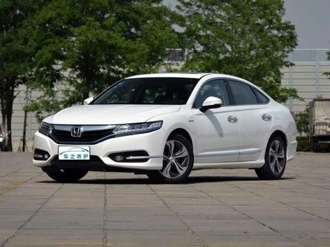 20万买性能车还担心油耗吗? 这车2.0L才4L油耗, 破百还仅需4秒