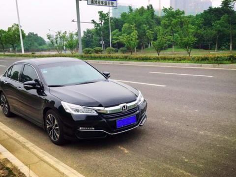 提了台非常省油的车，一箱油能跑1千km，朋友都想和我换车！