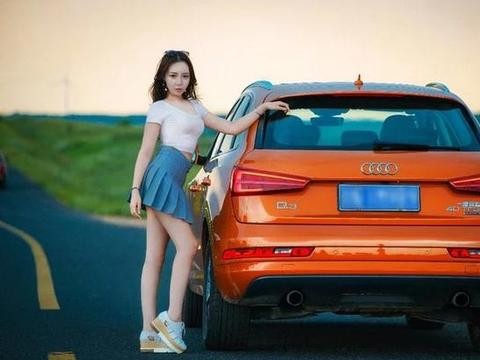 草青青天蓝蓝，俏皮媳妇画个淡妆给呆萌Q3当车模啦！