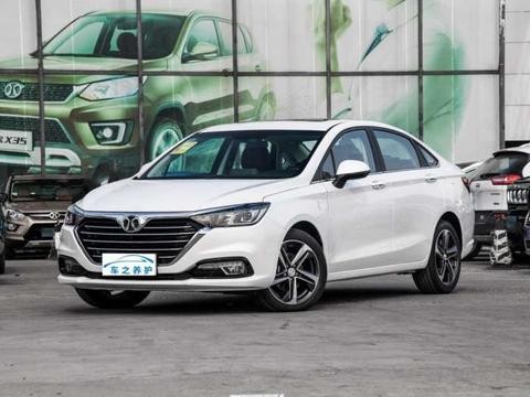 低配8万落地, 高配也仅10万出头, 内饰格局比奔驰还会玩