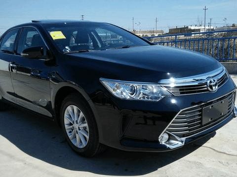 凯美瑞高速上突然爆缸, 车主: 以后再也不敢上高速了