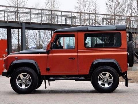 买路虎被说暴发户？拿下这款路虎没人会说，陆巡都得敬它三分