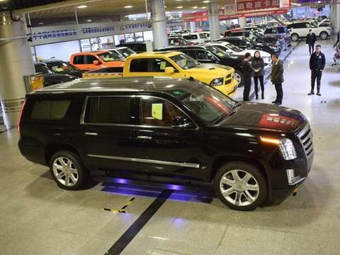 天津港美式大块头，凯迪拉克凯雷德6.2L，黑色/棕色