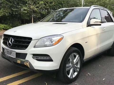 这款奔驰ML350售价25万, 8速自动变速箱, 做工很精细