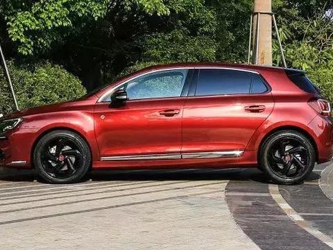 这台15万的豪车, 和沃尔沃一样安全, 元旦回家开它比思域更有面