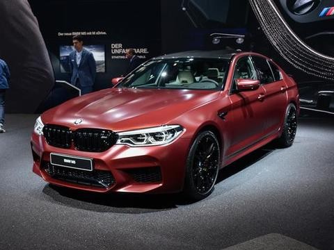 年轻又有钱，BBA这三款车，开谁出去更有面子？