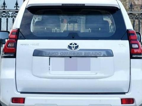 全新丰田普拉多上市，全新外观让你开着更有面子