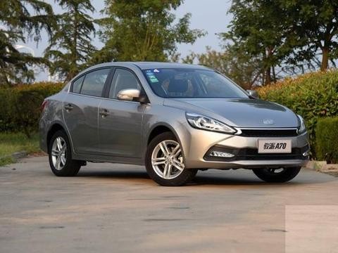 宝来平台，马自达操控，丐版就有四碟刹，6万却没人识货，可惜了