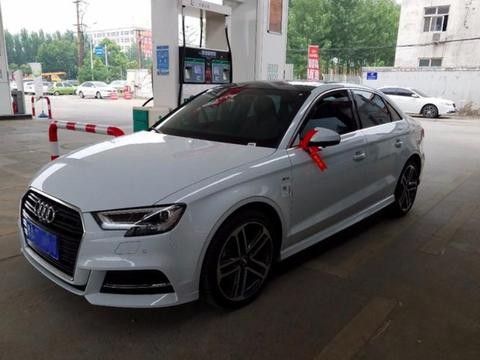 提了一台BBA, 开回家之后, 朋友说还不如本田呢, 顿时脸就绿了!