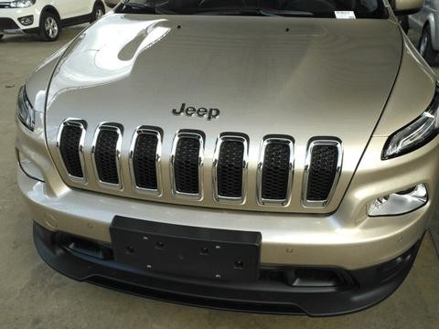 合资SUV之中再也没有一款SUV有吉普自由光外形争议大！