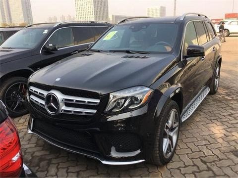 2017款奔驰GLS450与现款GL级车型相比，GLS车身尺寸最大的