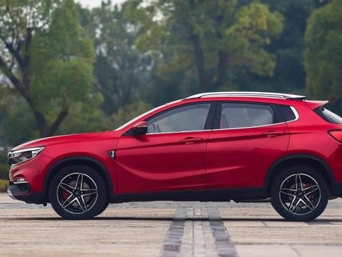 奔驰被国产车挑战底线, 和GLA一模一样的SUV, 价格却才25%!