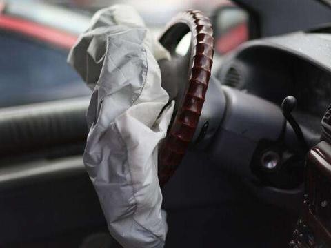 这两个安全检测机构让车企闻风丧胆！唯独大通D90获得好评！