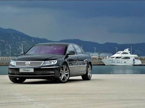 大众终于睡醒了! 辉昂狂降10万, 仅34万起, 销量顺势暴增到3000台