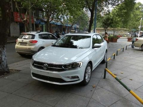 宝来, 车主: 大众脸, 塑料内饰, 起步忒肉, 油耗6.7!